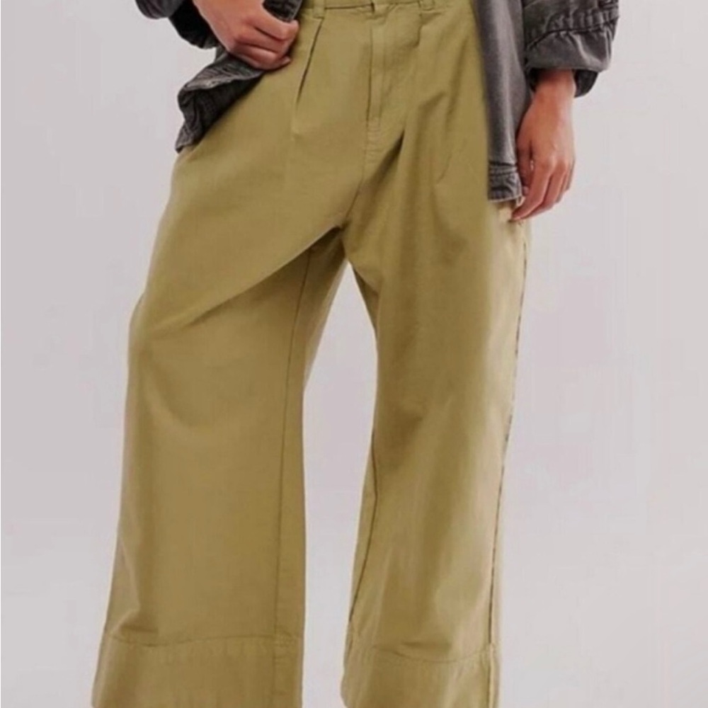 Free People Sweet Talk Chino Pants Size 4 NWOT green